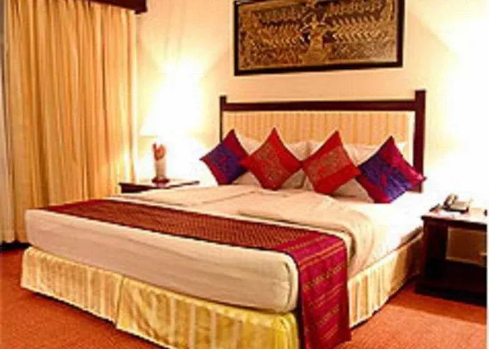 Grand Sunset Angkor