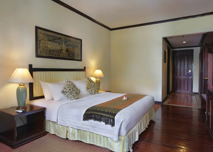 Grand Sunset Angkor